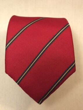 Red Diagonal Stripe Men's Tie - Sleek Professional Accessory